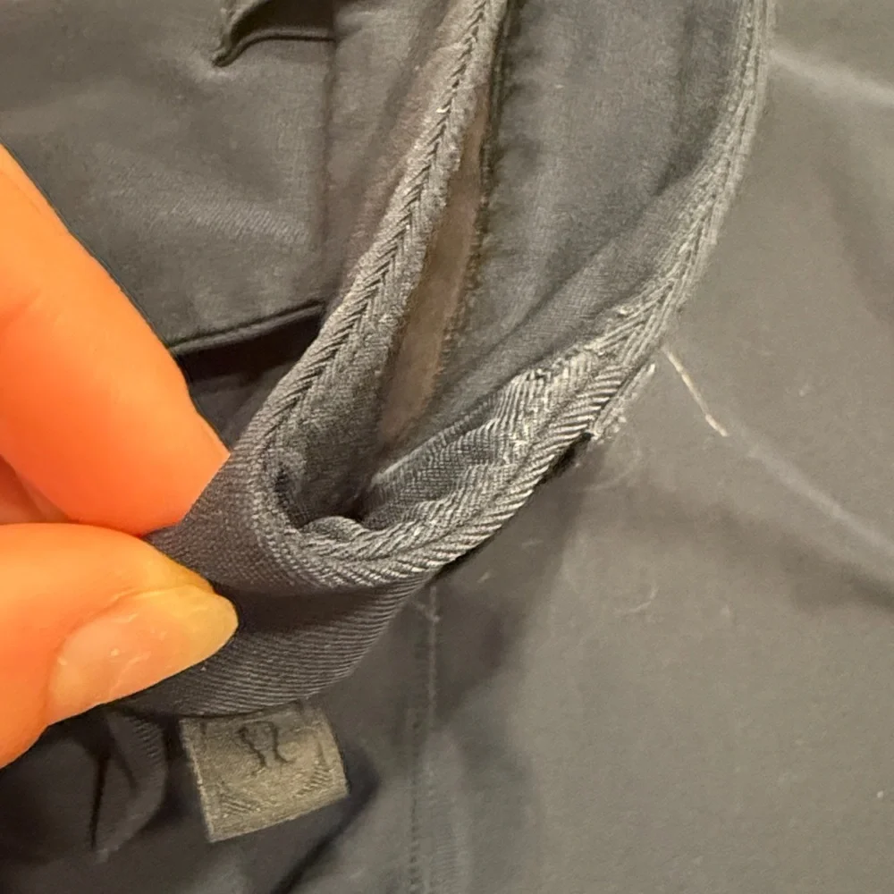 Lululemon ABC Classic Fit Navy Golf Shorts 9’ - Picture 4 of 6